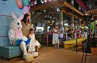 Easter Bunny at LuLu's_2022-4