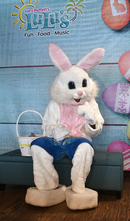 Easter Bunny at LuLu's_2022